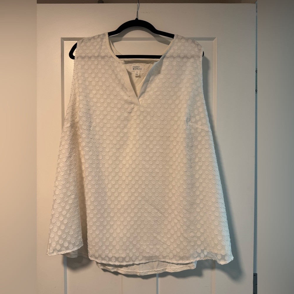 Market & Spruce White Textured Blouse